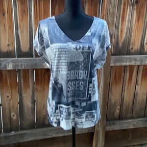 Seven7 top short sleeve blouse graphic scenery black gray rhinestones Sz medium